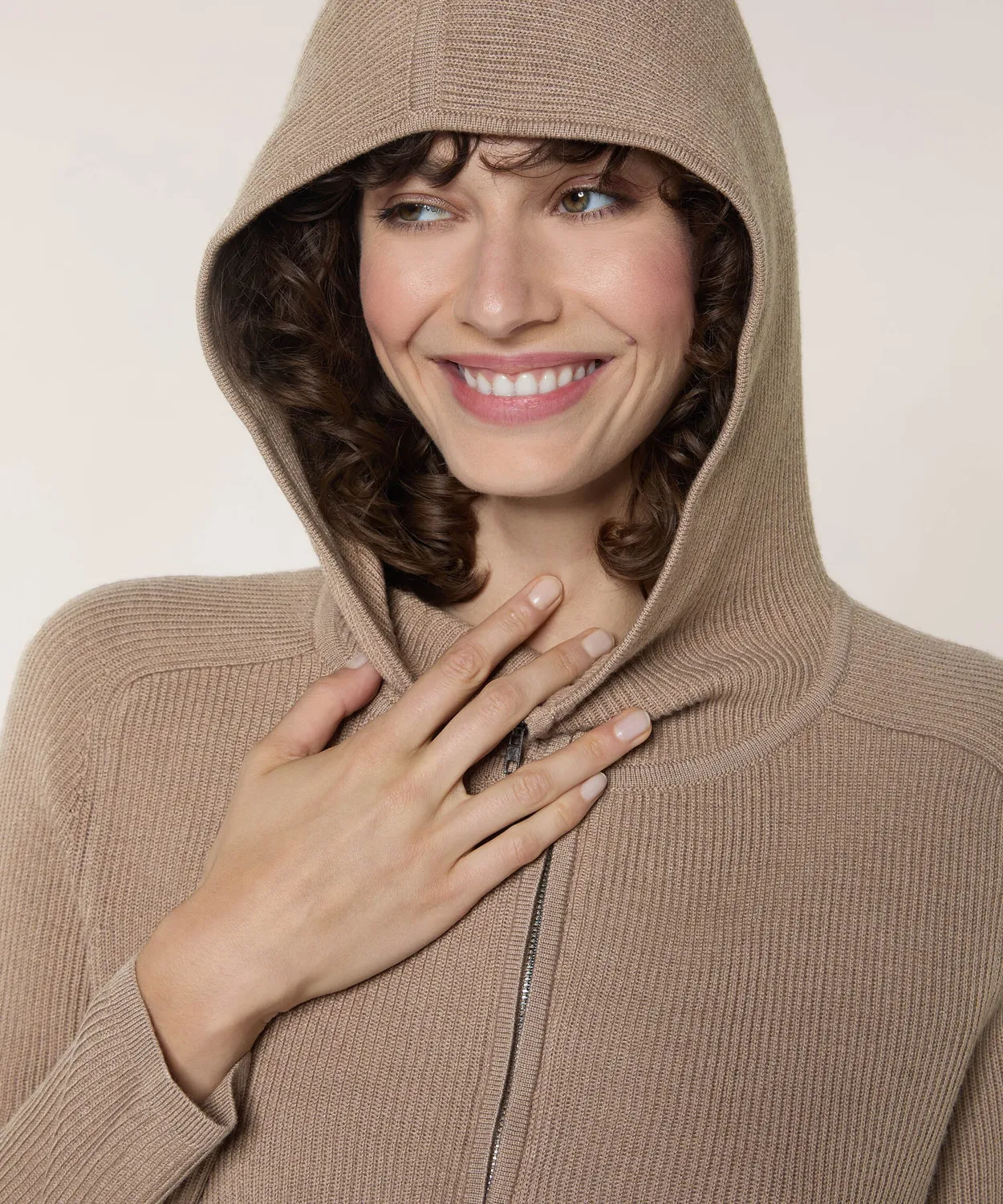 Rodier maglione cappuccio coste mocha brown con zip