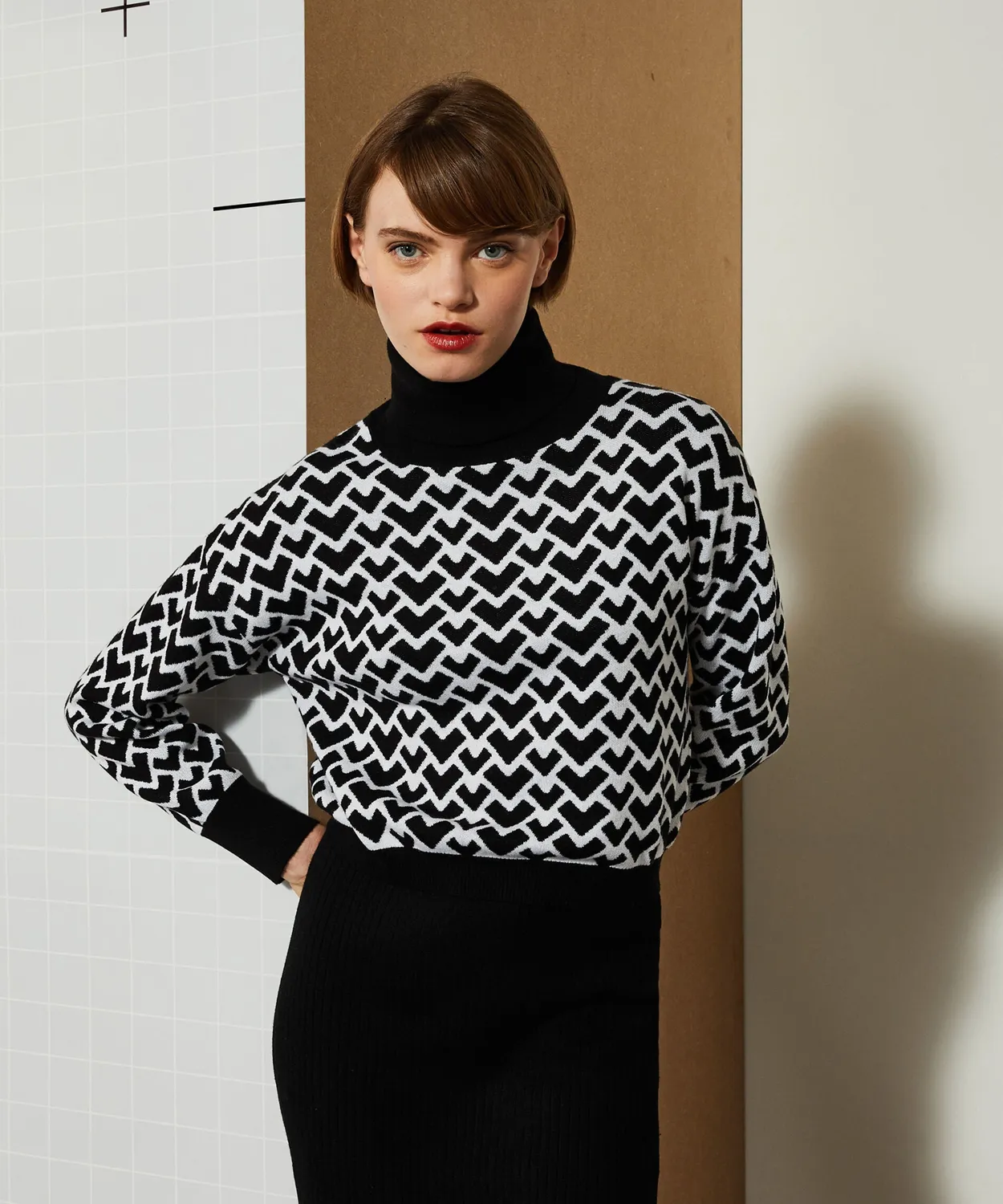 Rodier maglione corto jacquard collo alto nero
