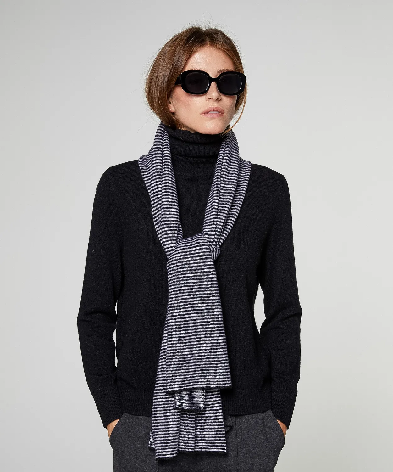 Rodier sciarpa triangolare cashmere nero