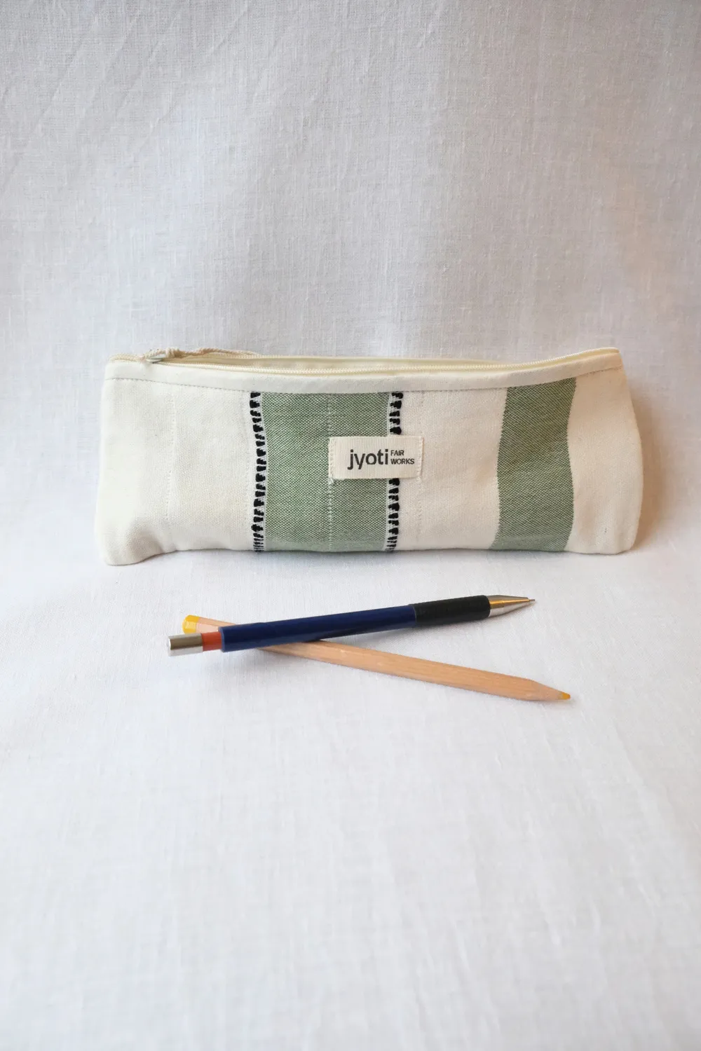 Jyoti Qalamadaan astuccio cotone verde fantasia