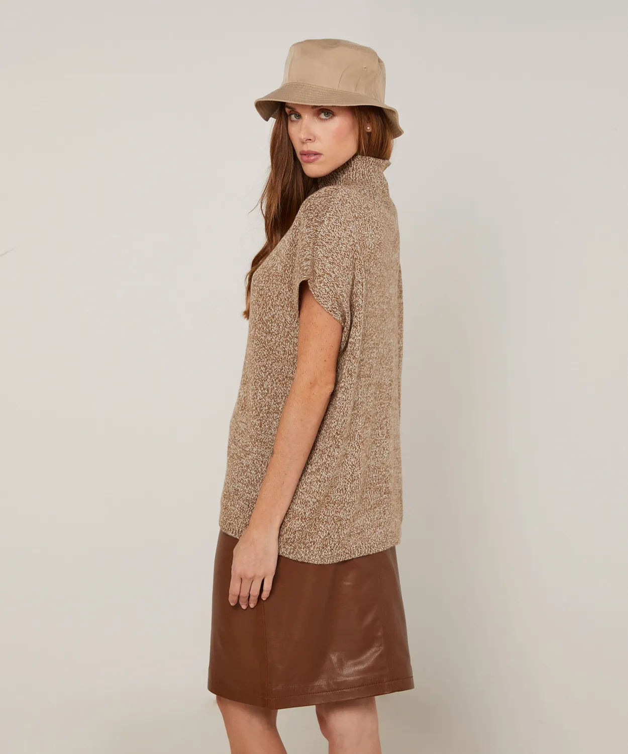 Rodier Maglione lungo erica collo alto maniche corte marrone