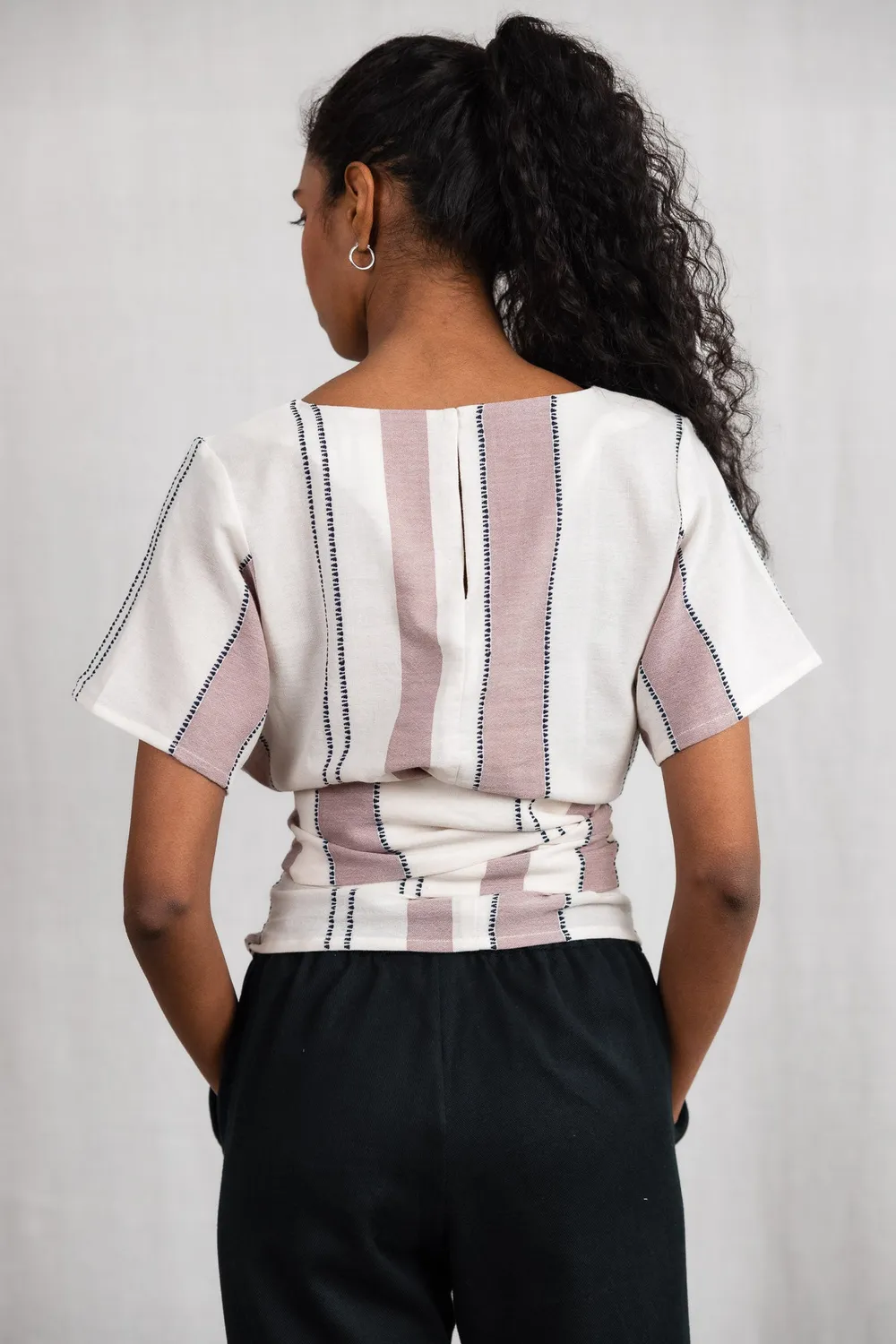 Jyoti Amaranth camicia incrociata cotone rosa antico trama tessuta