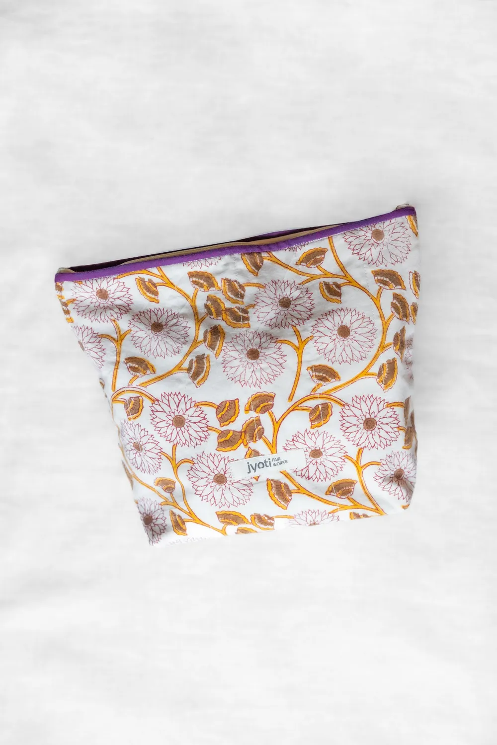 Jyoti Fair Works Nahaana beauty case cotone fiori