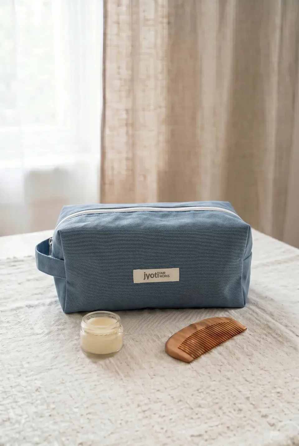 Jyoti Phavvaara Ocean beauty case cotone grande