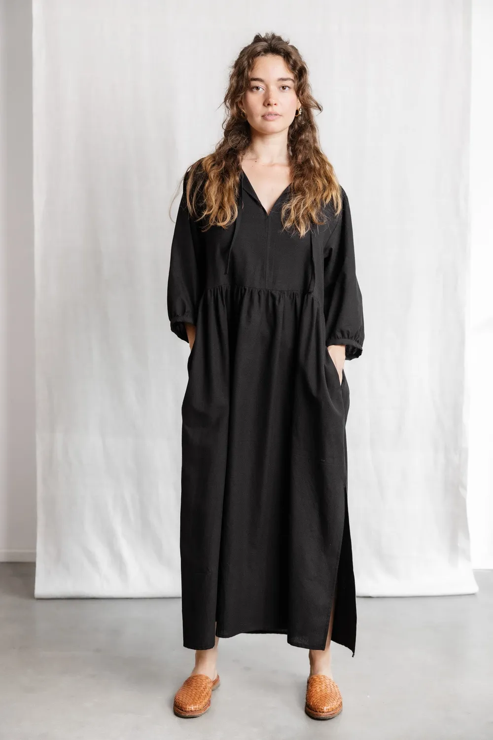 Jyoti Fair Works Paudali vestito nero in cotone