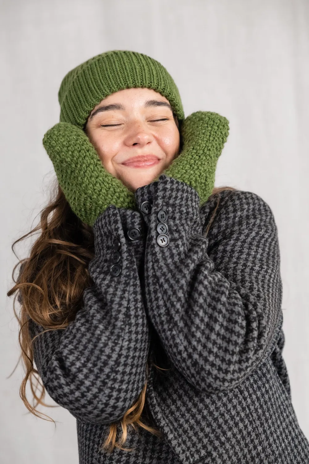 Jyoti Casma muffole baby alpaca verde