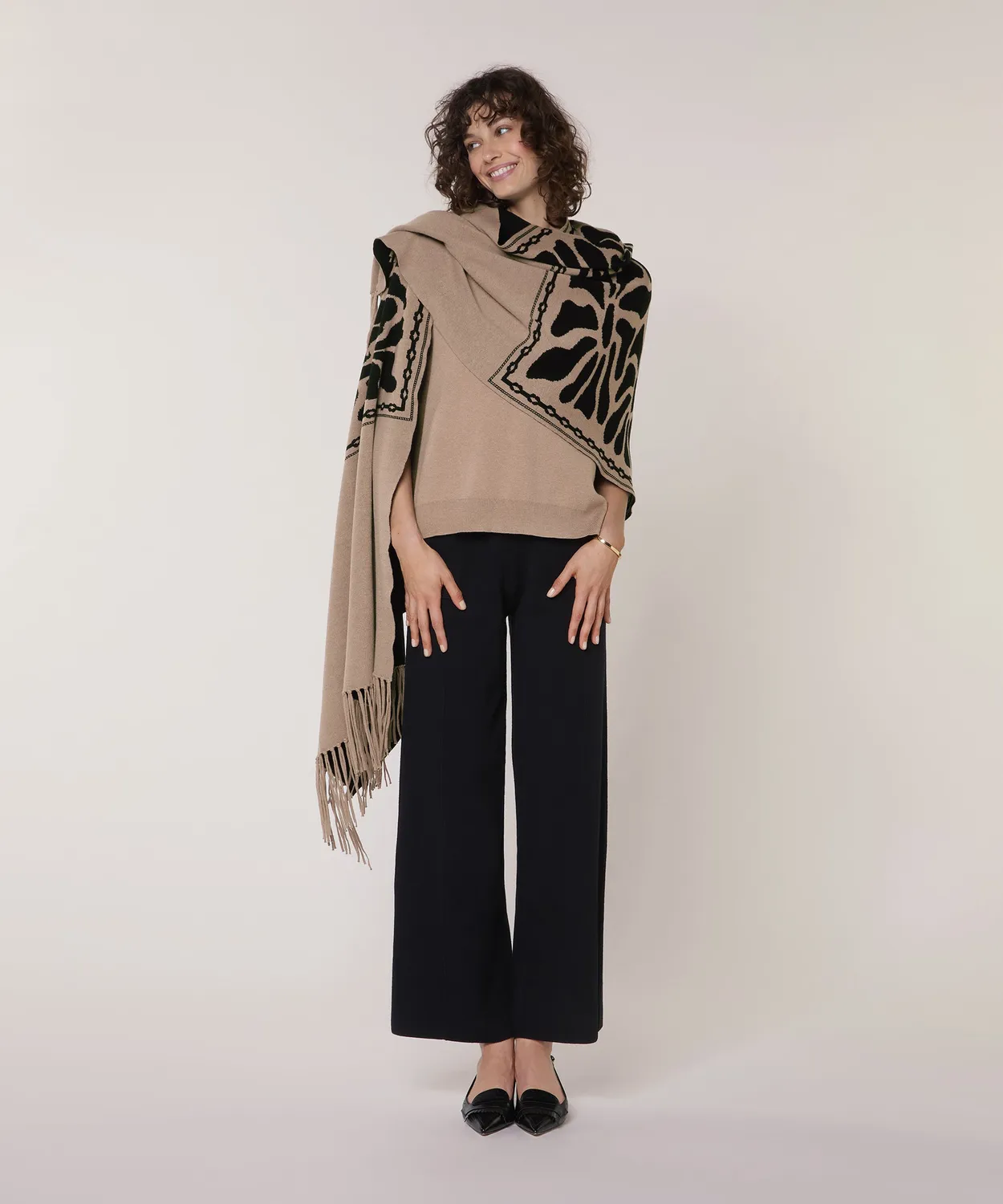Rodier Stola in Maglia Jacquard Marrone Moka con Frange