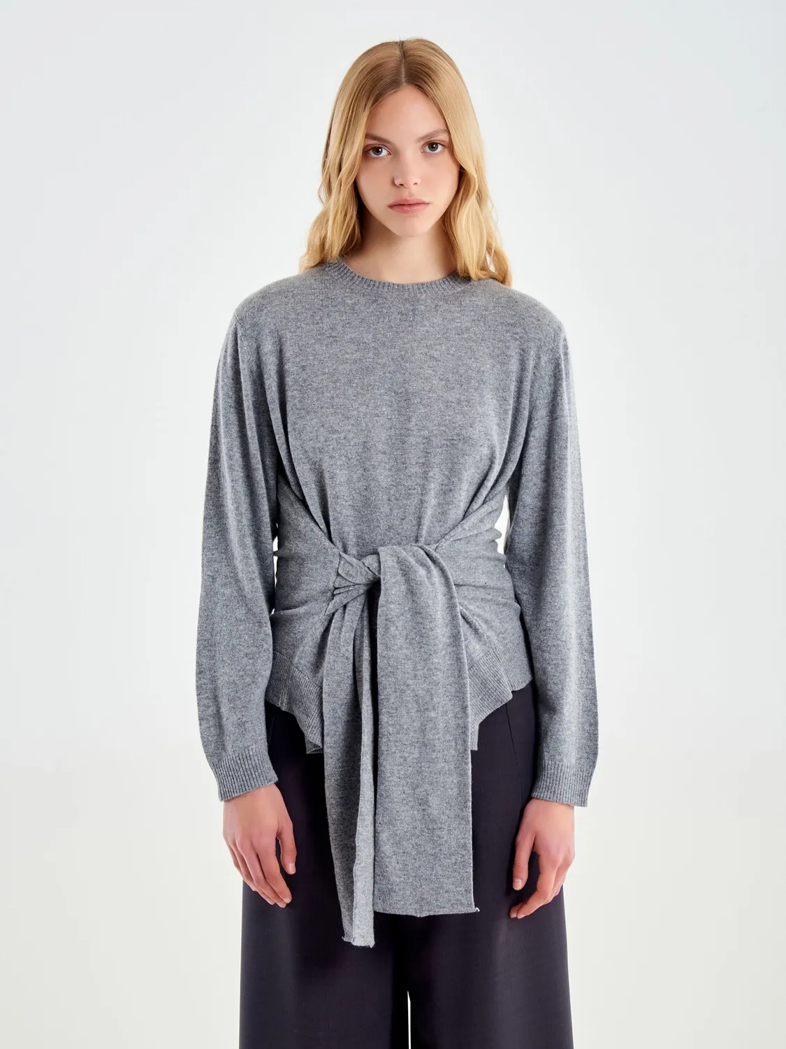 Vicolo Pull Girocollo con Nodo grigio maglia lana