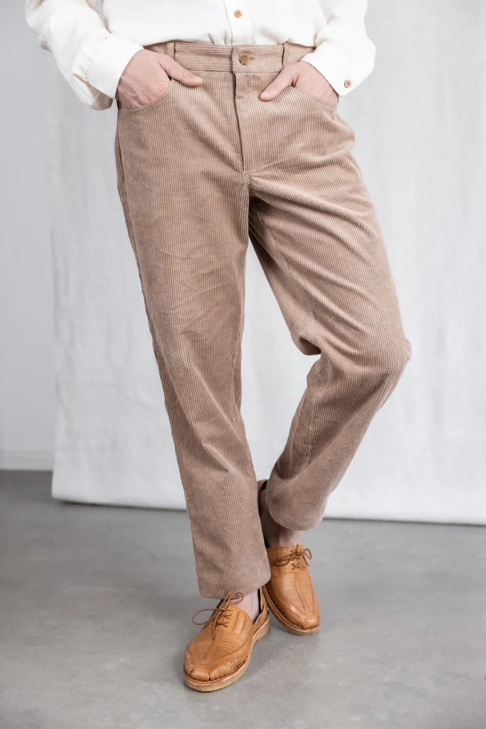 Jyoti Fair Works Prakrit pantaloni uomo cappuccino velluto
