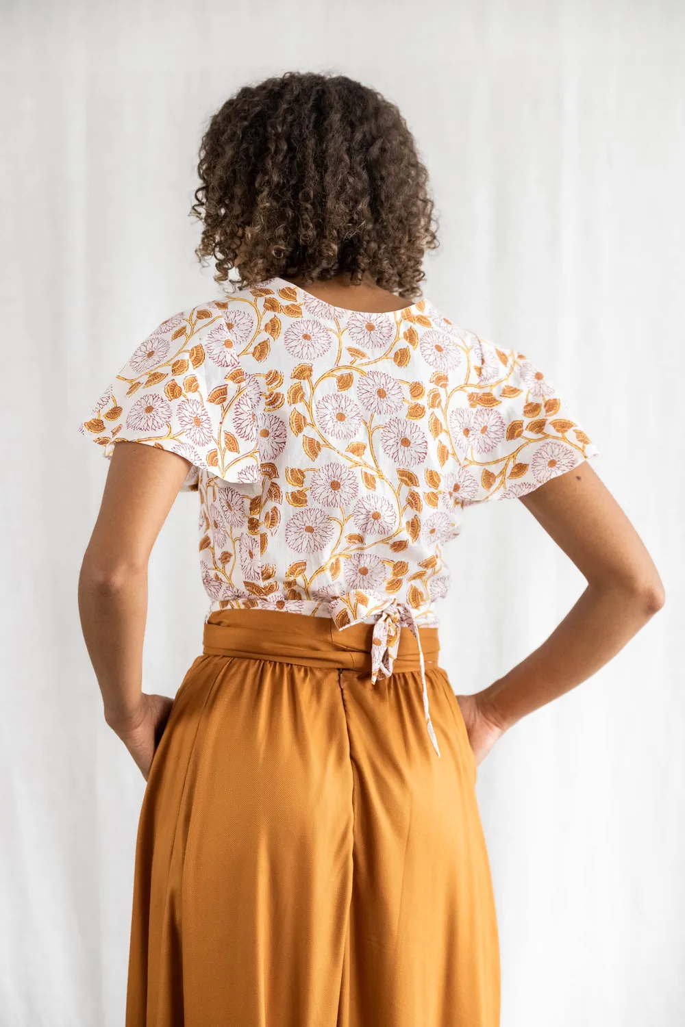 Jyoti - Fair Works Neeraj blusa cotone fiori incrocio