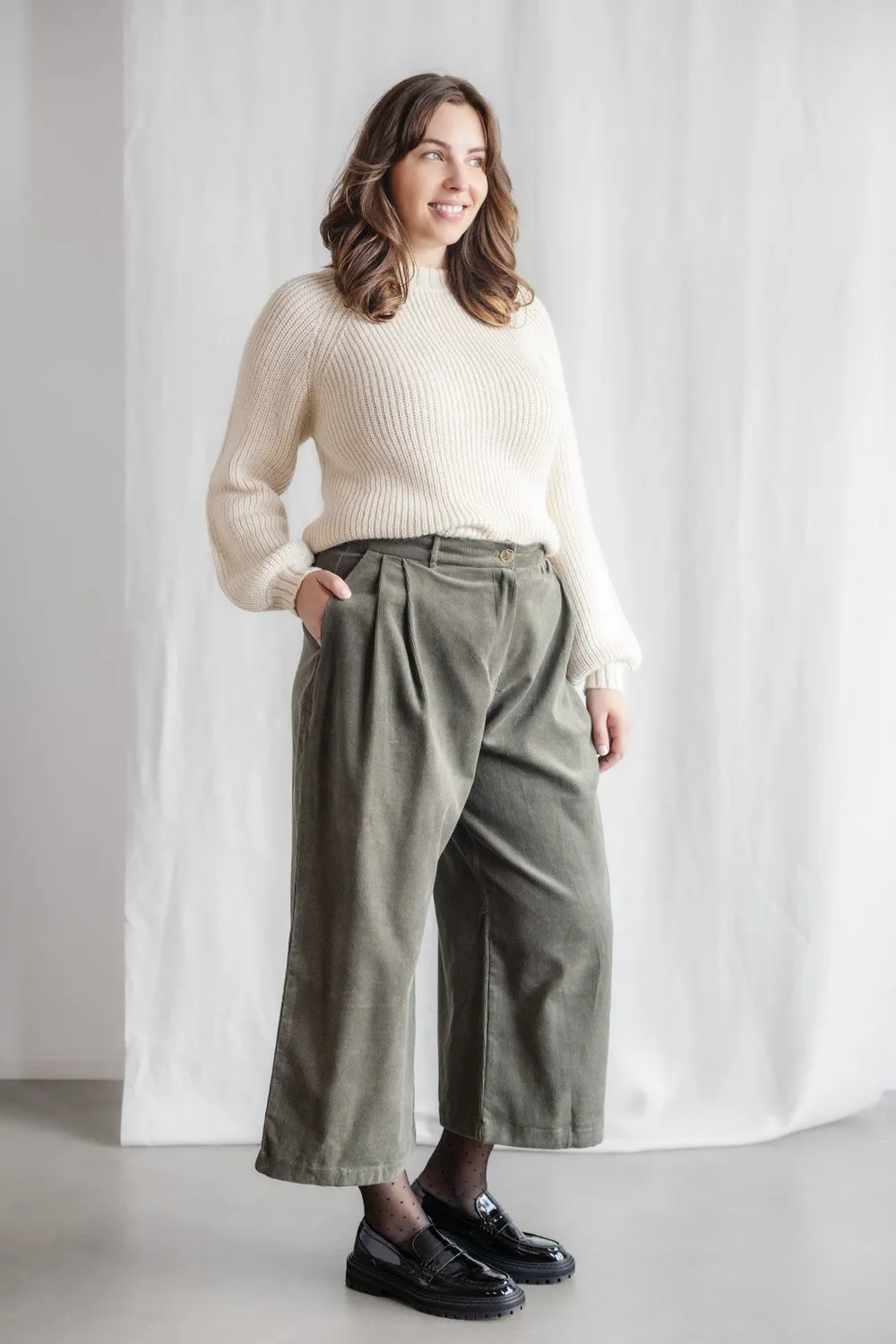 Jyoti Awasi culotte velluto cotone pistacchio larghe
