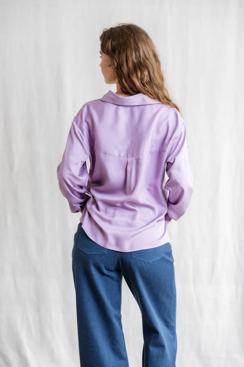 Jyoti Komali blusa modal lilla fluida