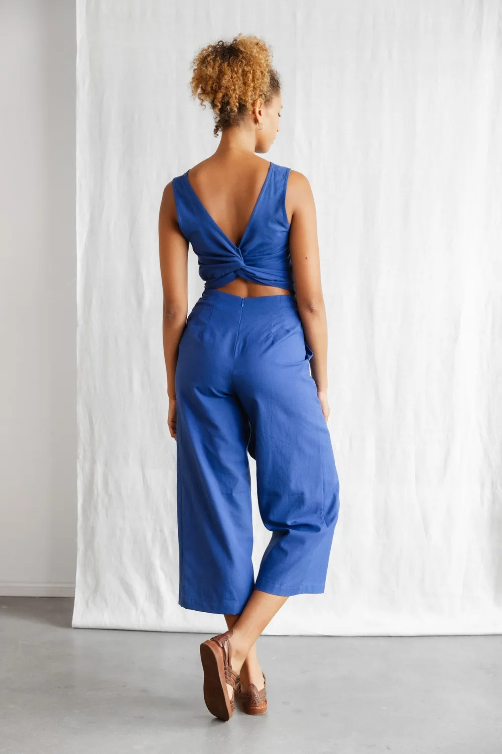 Jyoti Anusha tuta cotone blu cobalto avvolgente