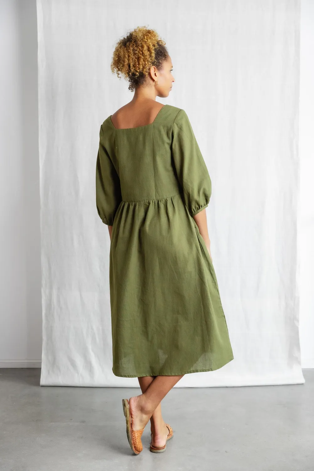 Jyoti Fair Works Rachana abito in cotone verde muschio