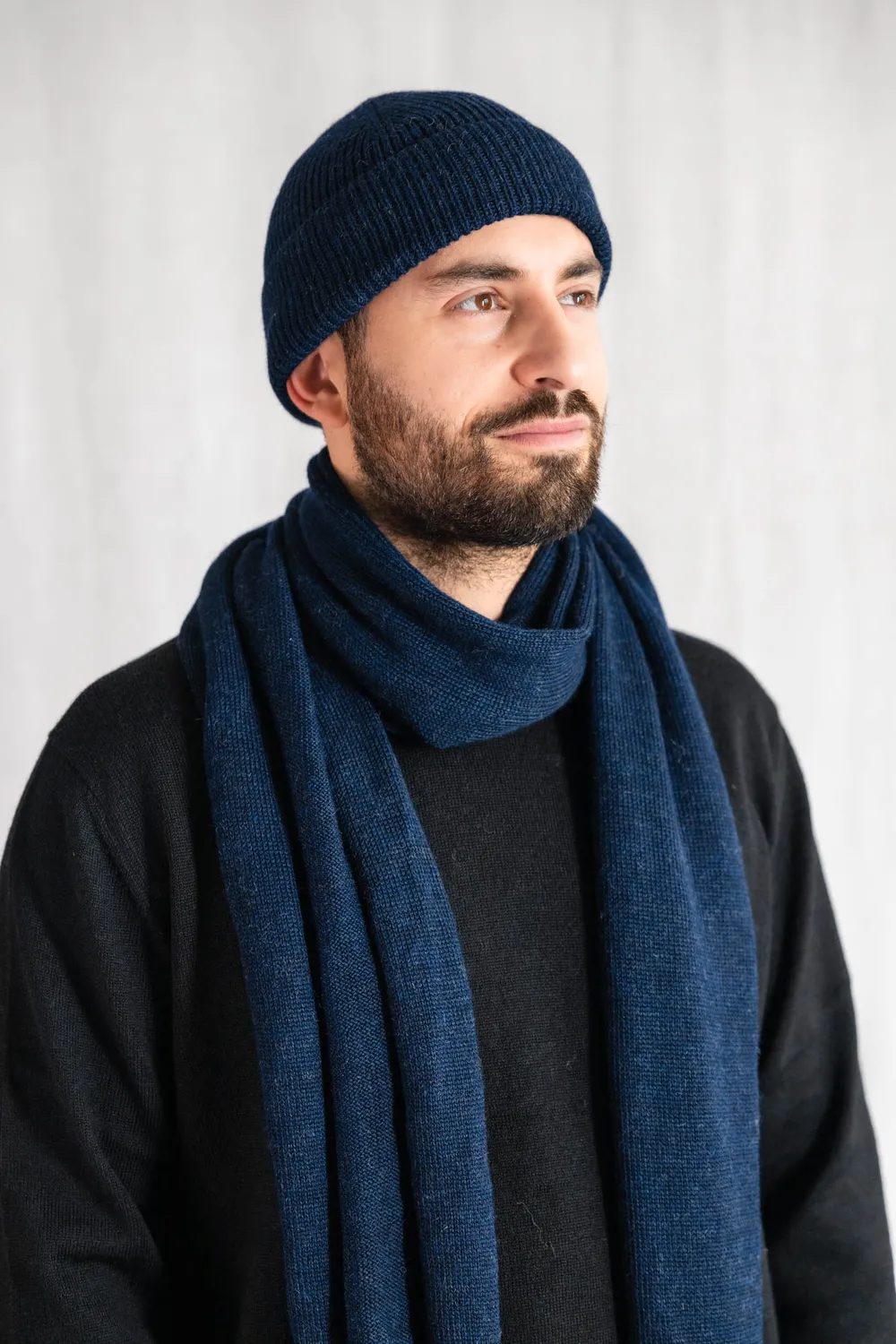 Jyoti Tarma cappello blu navy in baby alpaca
