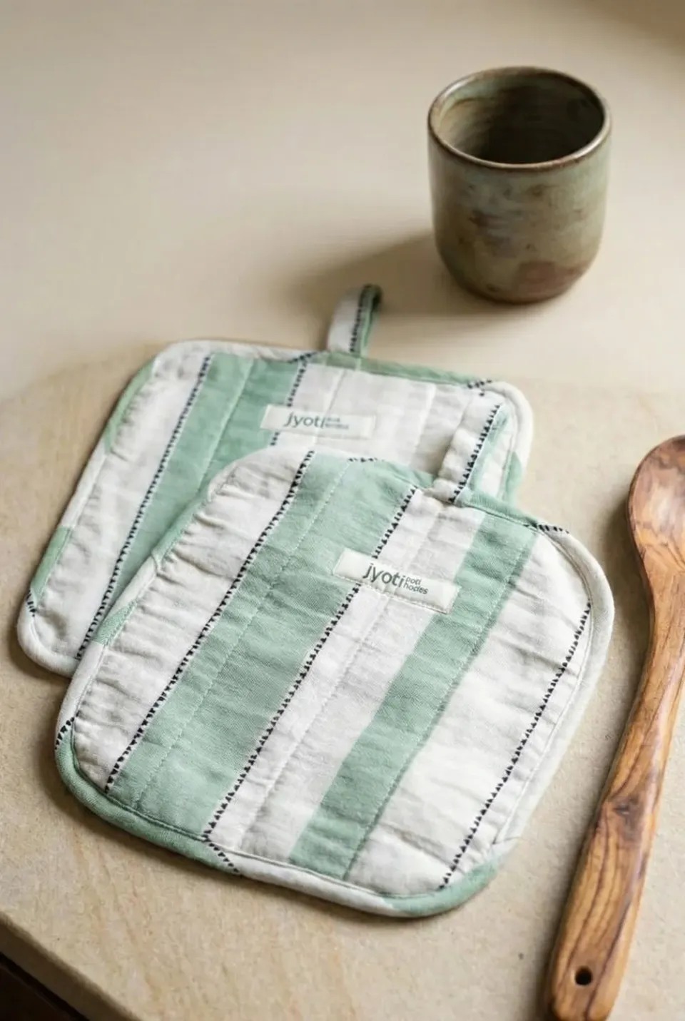 Jyoti Ovan presine cotone verde 2 pezzi isolate