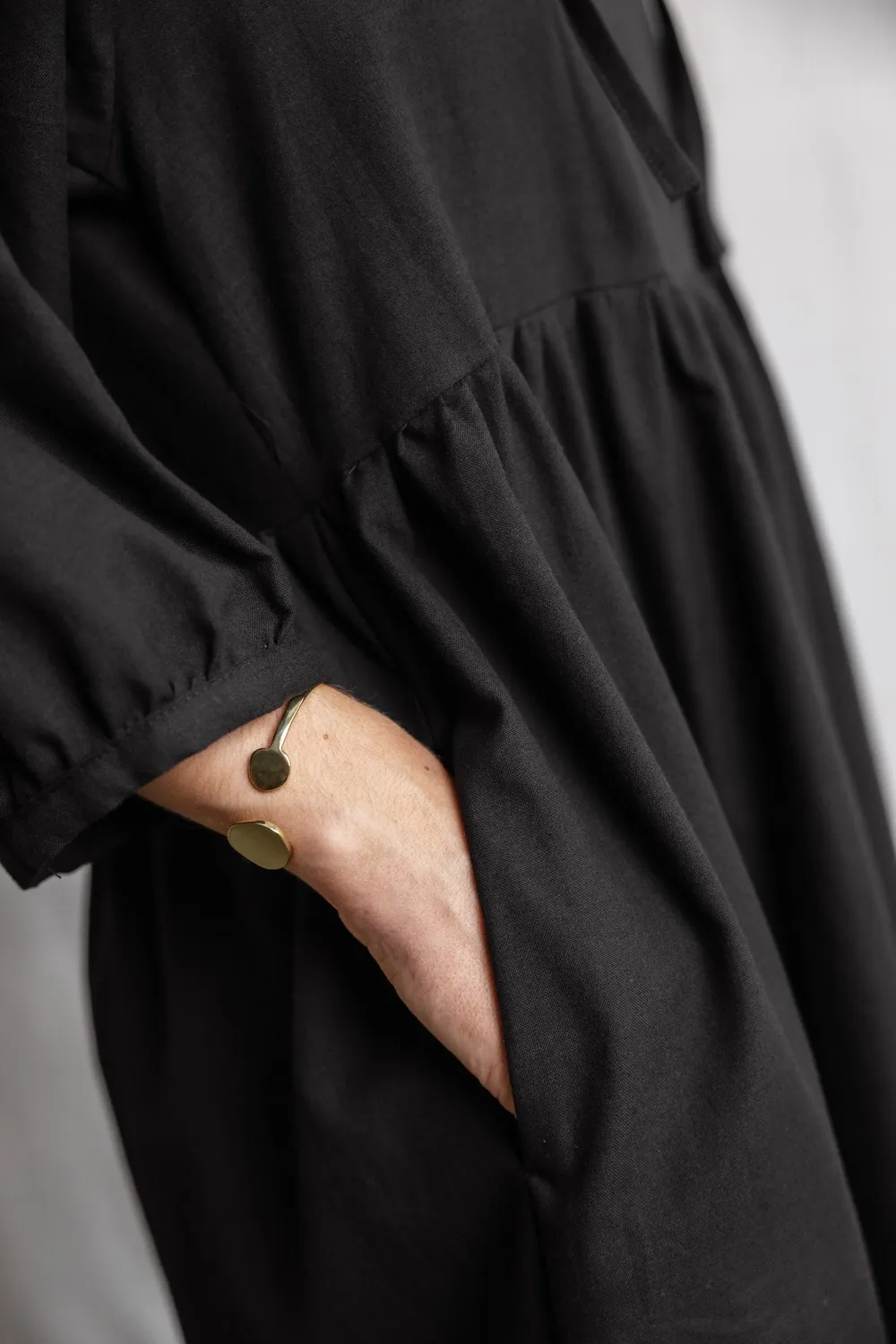 Jyoti Fair Works Paudali vestito nero in cotone