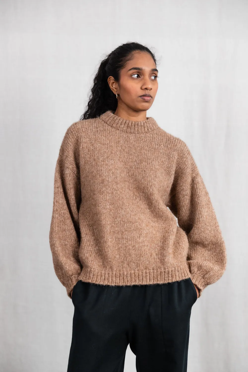 Jyoti Lupuna maglione baby alpaca cammello oversize