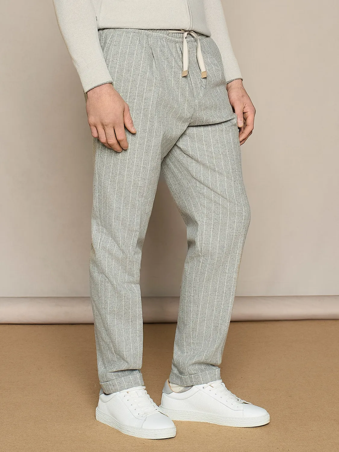 Paul Taylor pantalone jogger lana gessato grigio