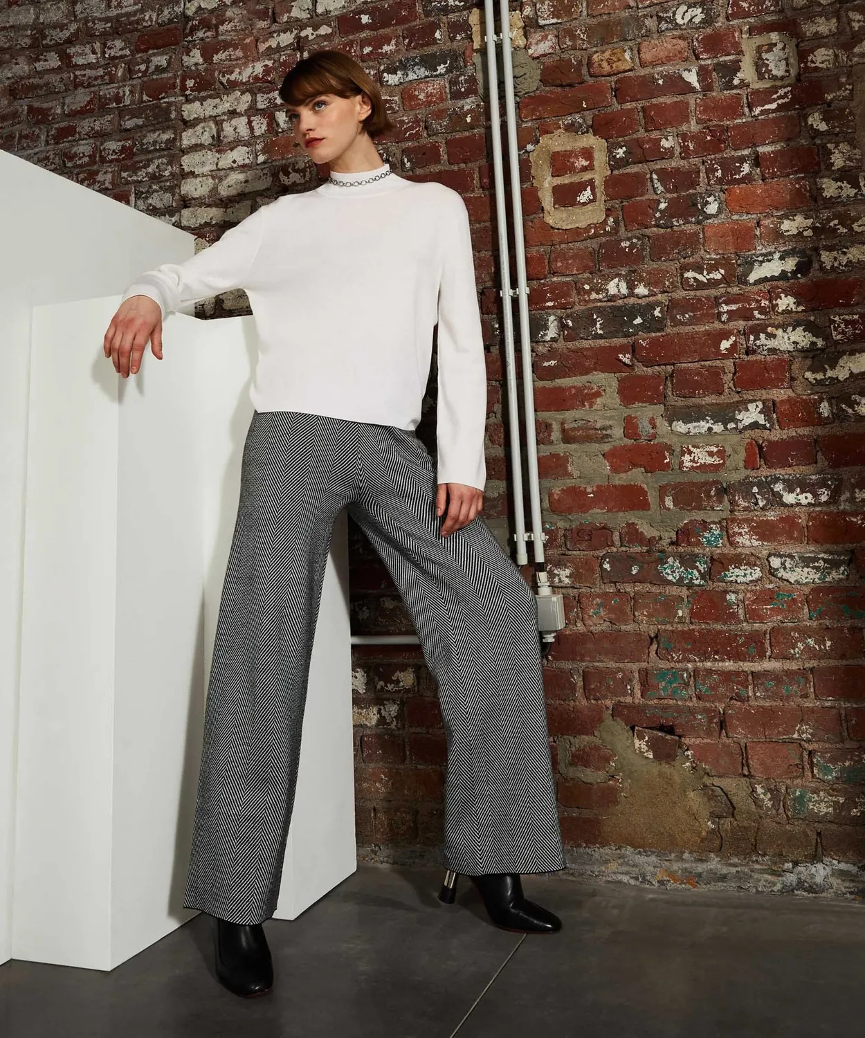 Rodier Maglia collo alto bianco ecru costine minimal