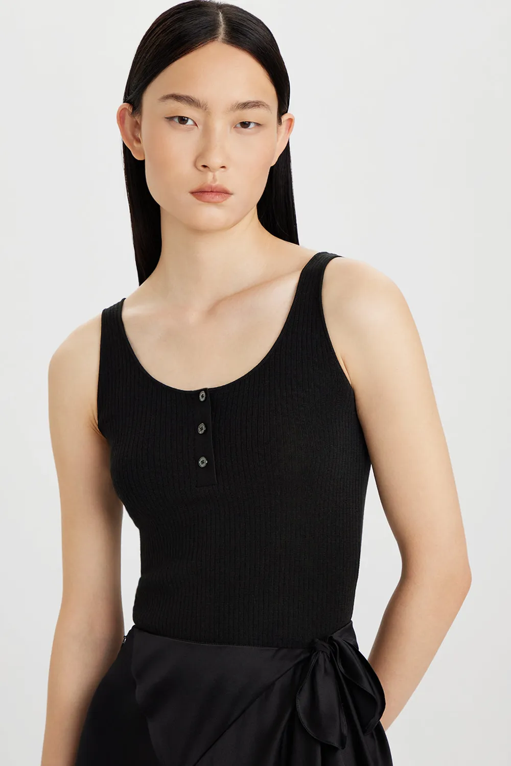 PORTS 1961 canotta lana nera scollo profondo