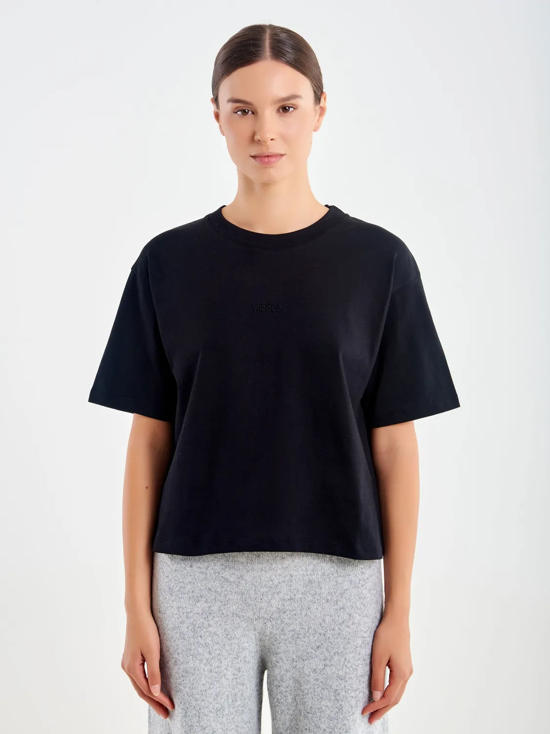 Vicolo T-Shirt cropped ricamo t-shirt nera