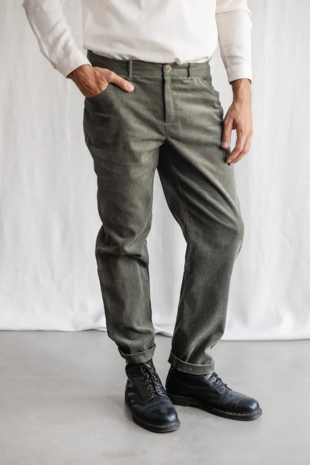 Jyoti Prakrit pantaloni velluto a coste pistacchio