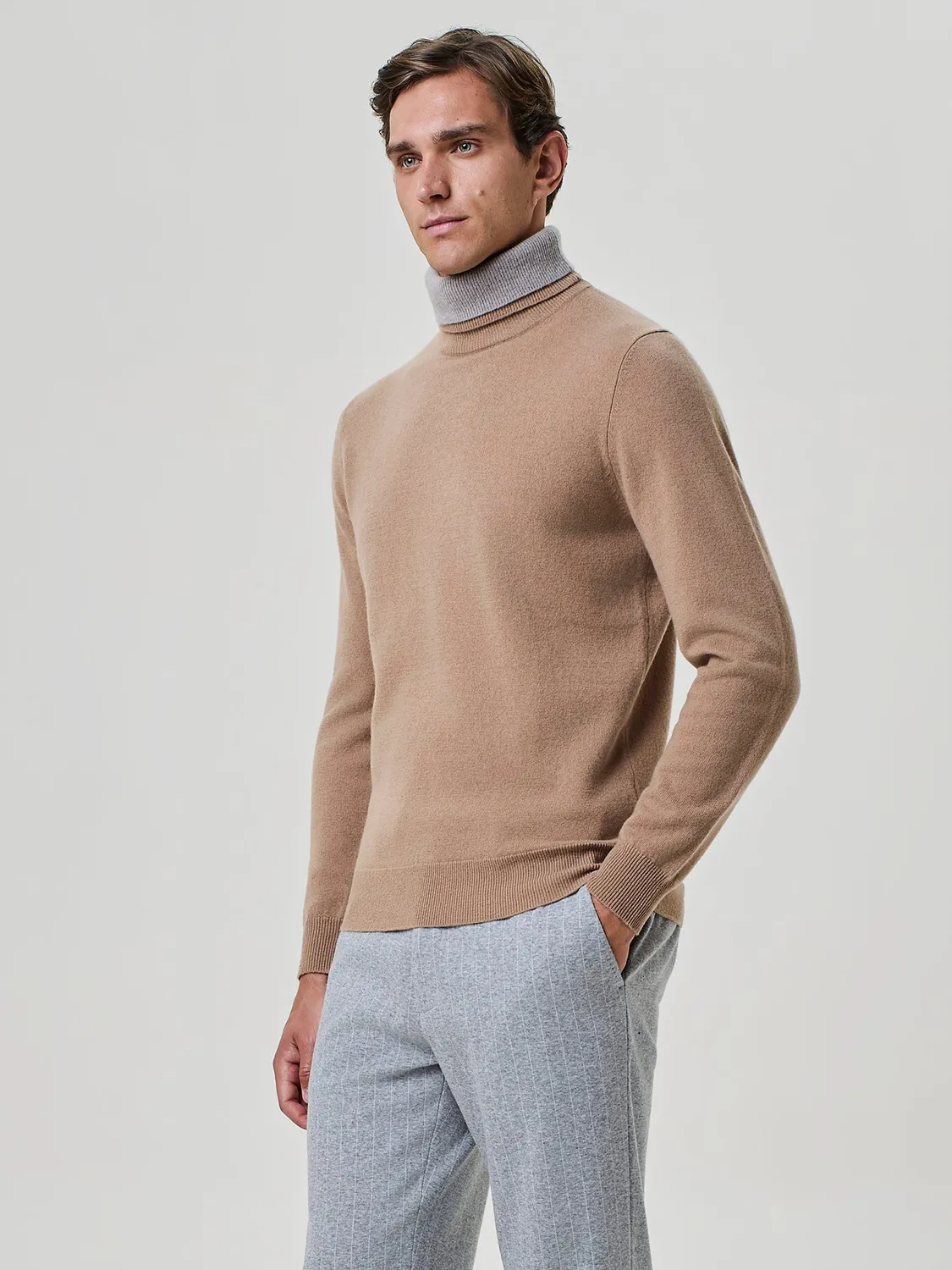 Paul Taylor doppio collo dolcevita cashmere camel