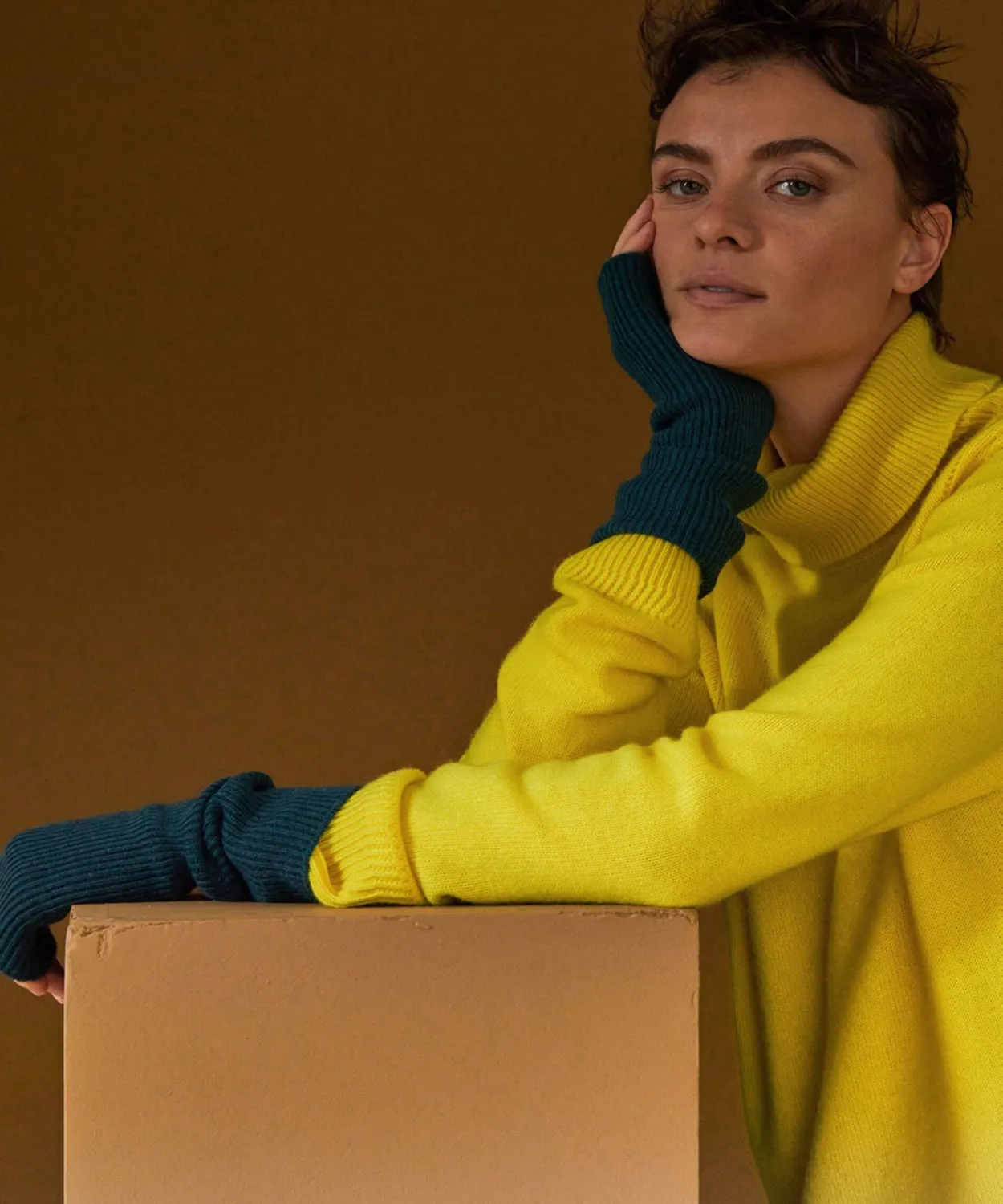 Rodier maglione cashmere dolcevita oversize giallo