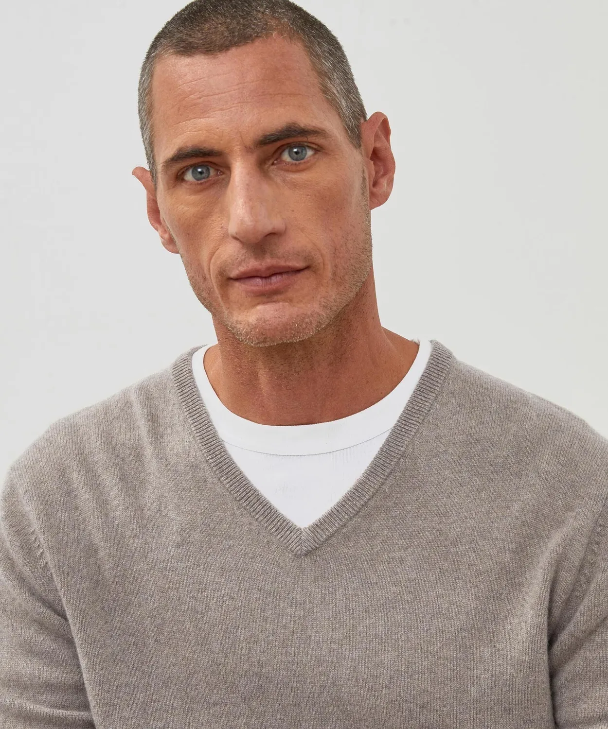 Rodier maglione cashmere uomo scollo V beige scuro