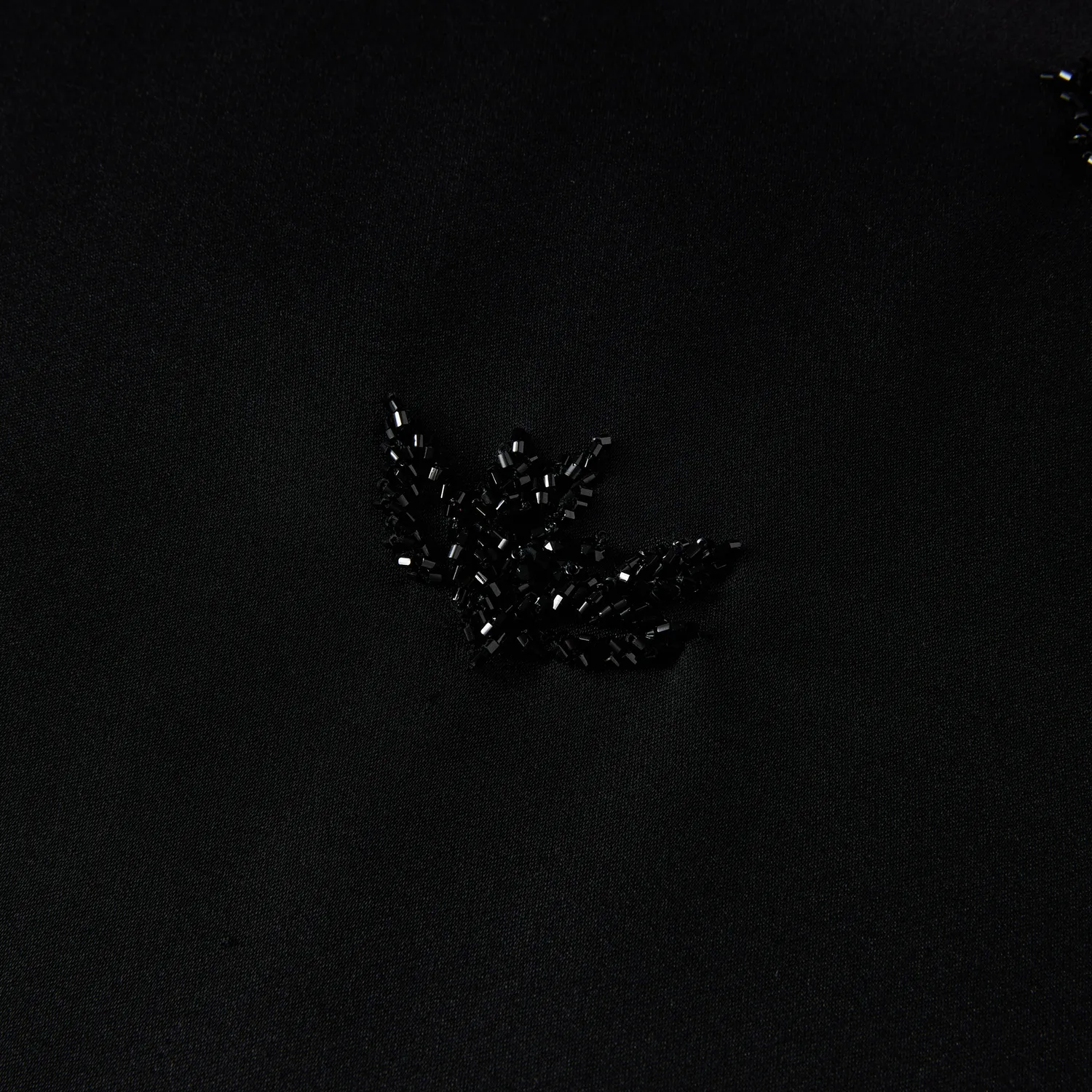 Ports top nero paillettes fiori elegante