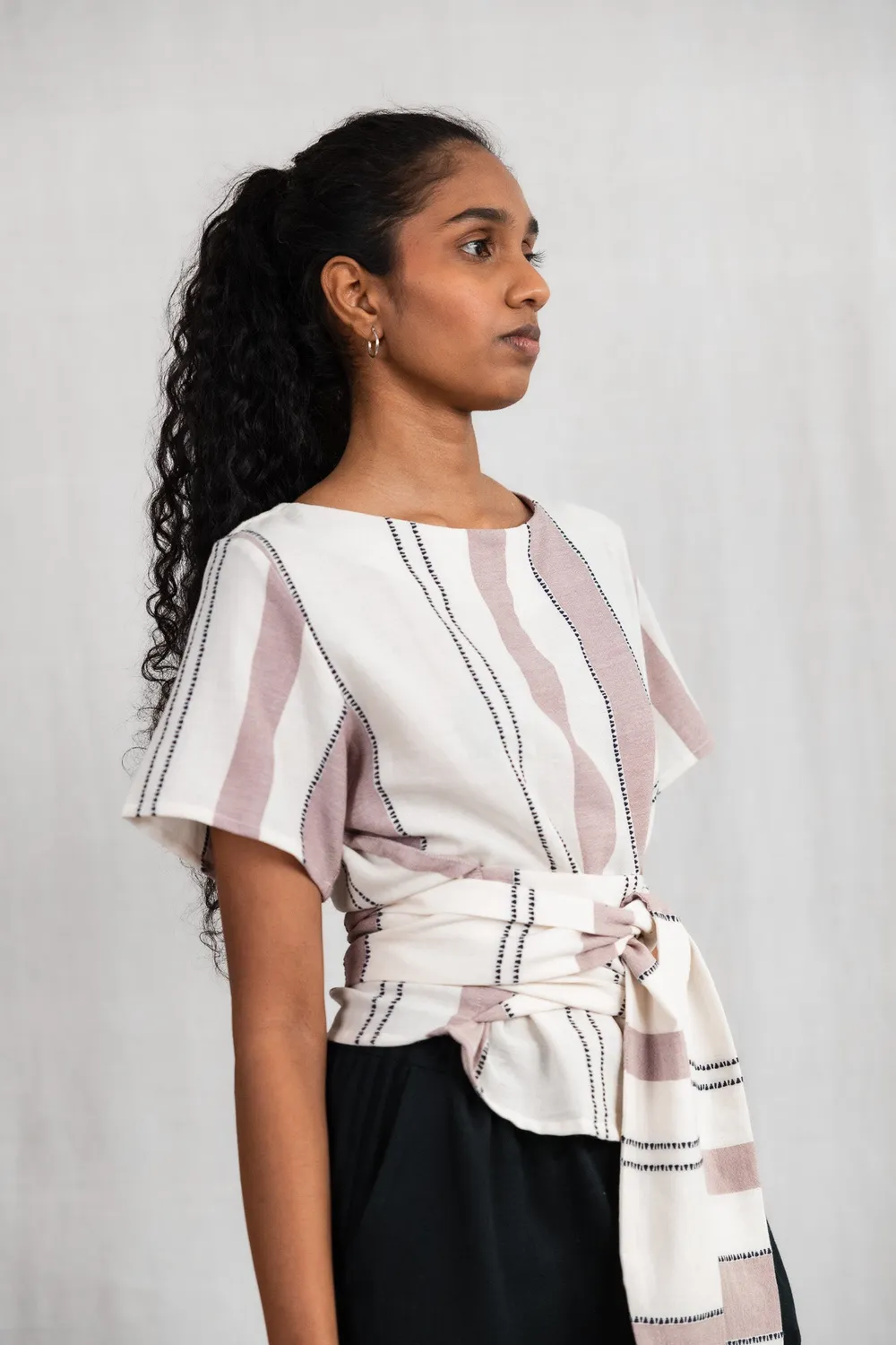 Jyoti Amaranth camicia incrociata cotone rosa antico trama tessuta