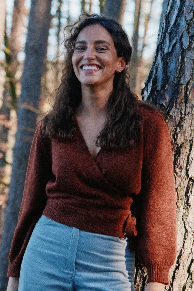 Jyoti Abancay cardigan baby alpaca castagna incrociato
