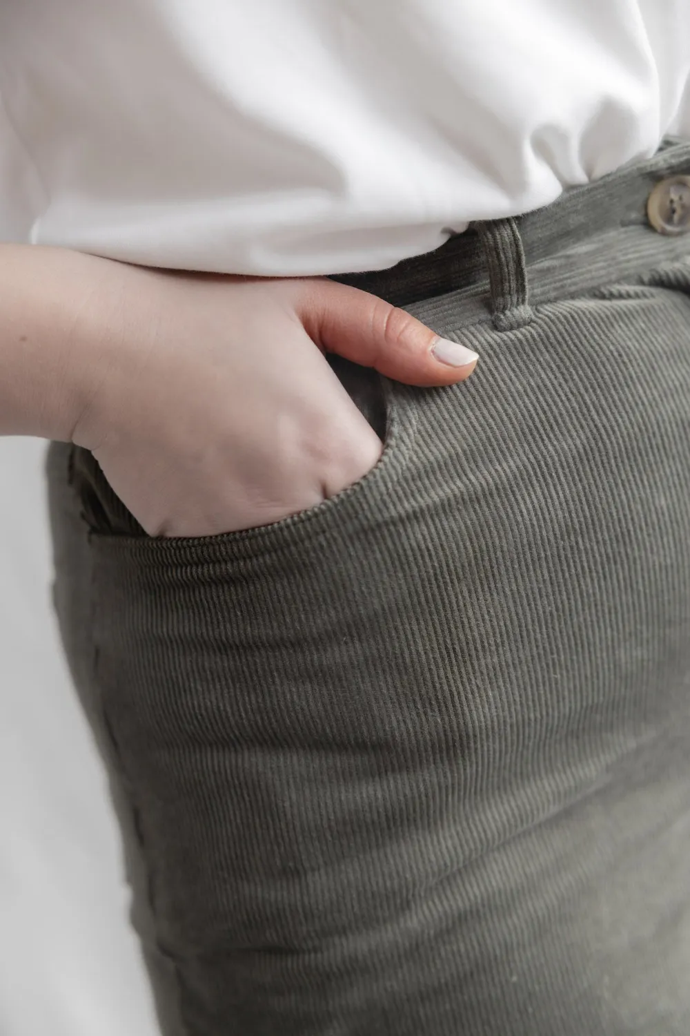 Jyoti - Fair Works Tushar pantaloni velluto pistacchio