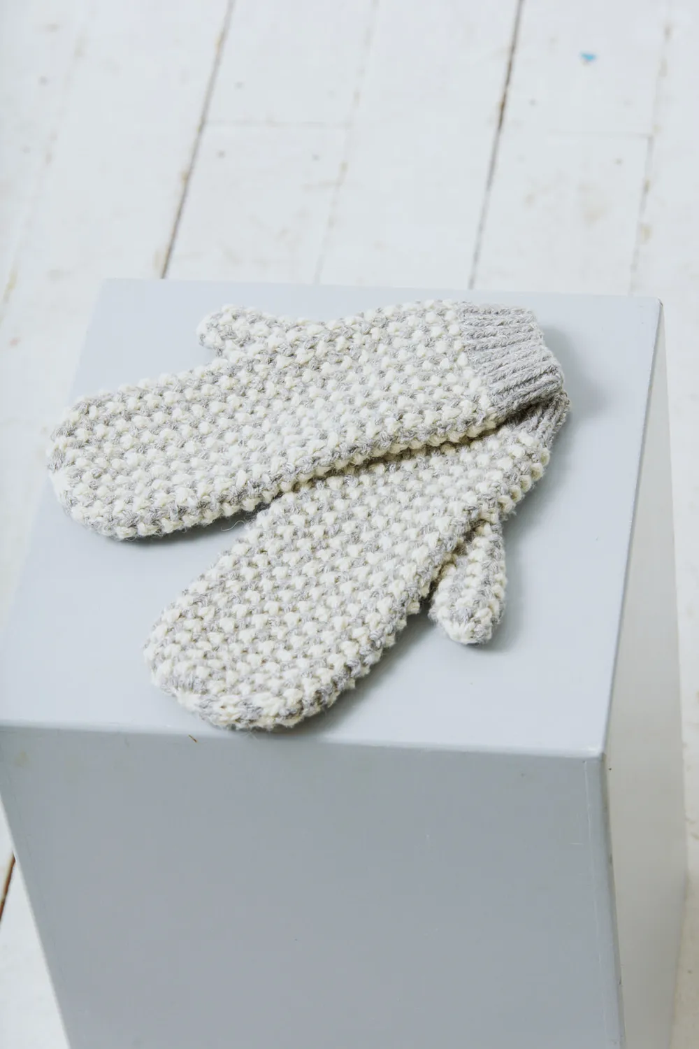 Jyoti Casma moffole baby alpaca grigio
