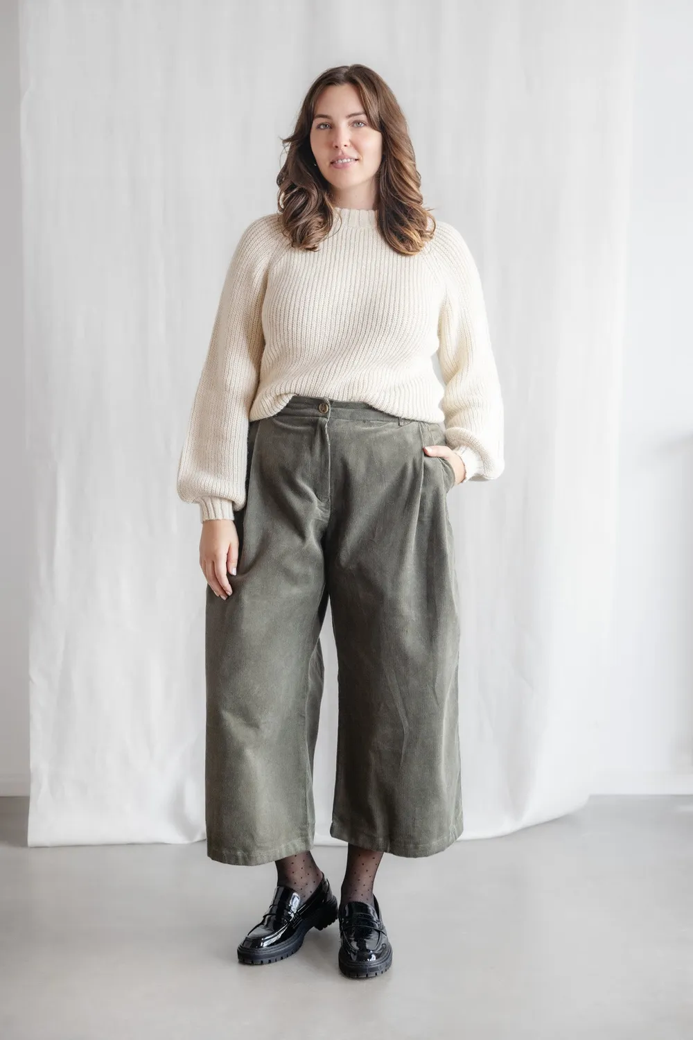 Jyoti Awasi culotte velluto cotone pistacchio larghe
