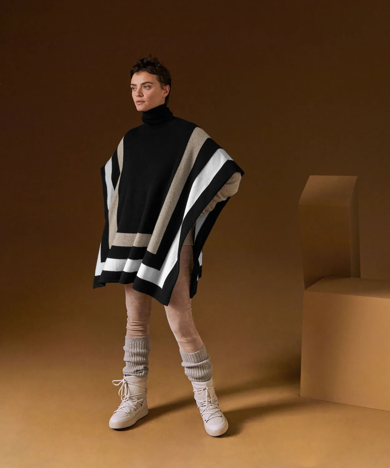 Rodier poncho cashmere collo alto nero oversize donna