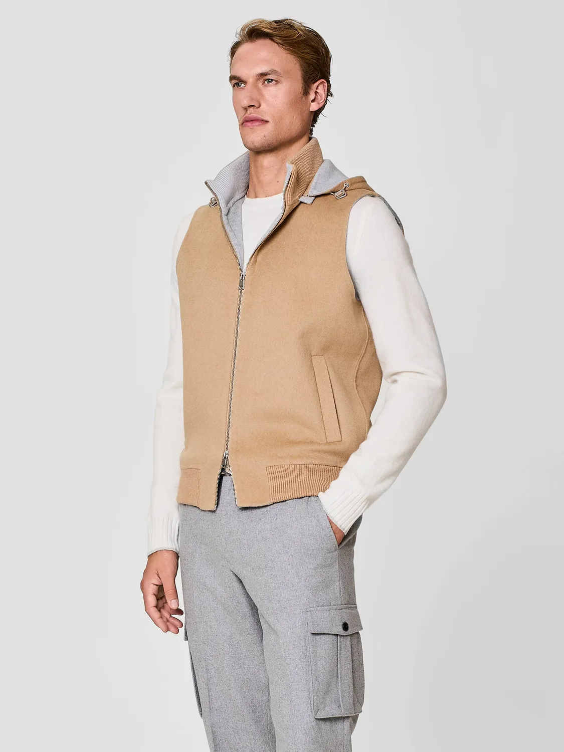 Paul Taylor smanicato cappuccio cammello uomo