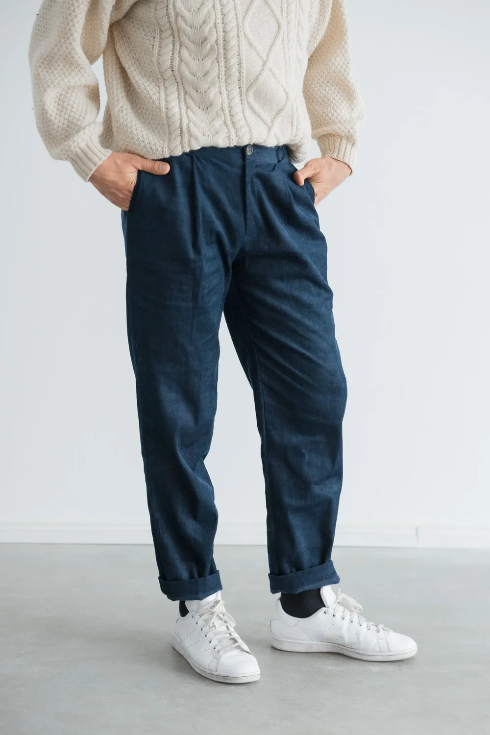 Jyoti Sameer pantaloni velluto cotone blu notte