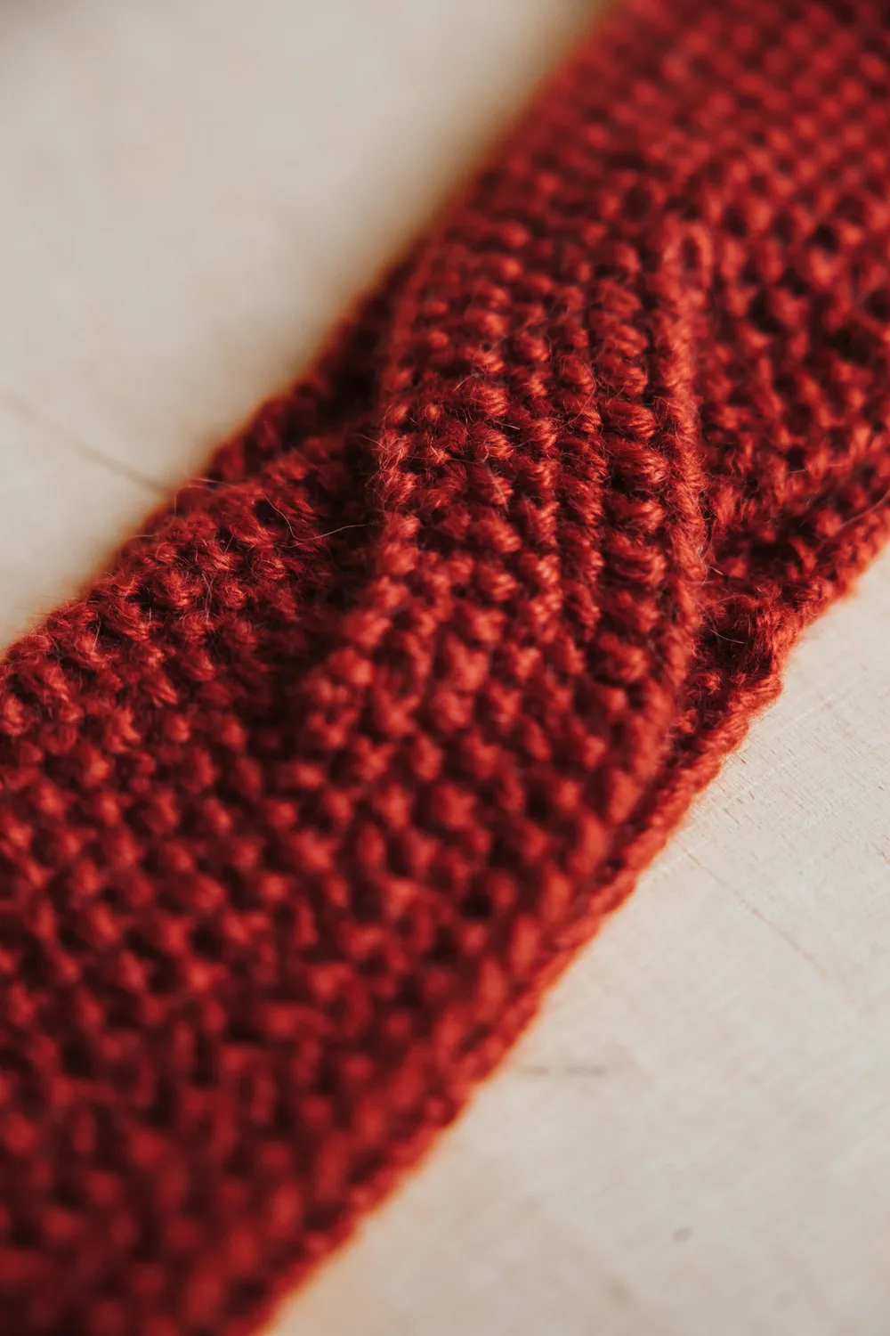 Jyoti Pichul fascia capelli baby alpaca rossa