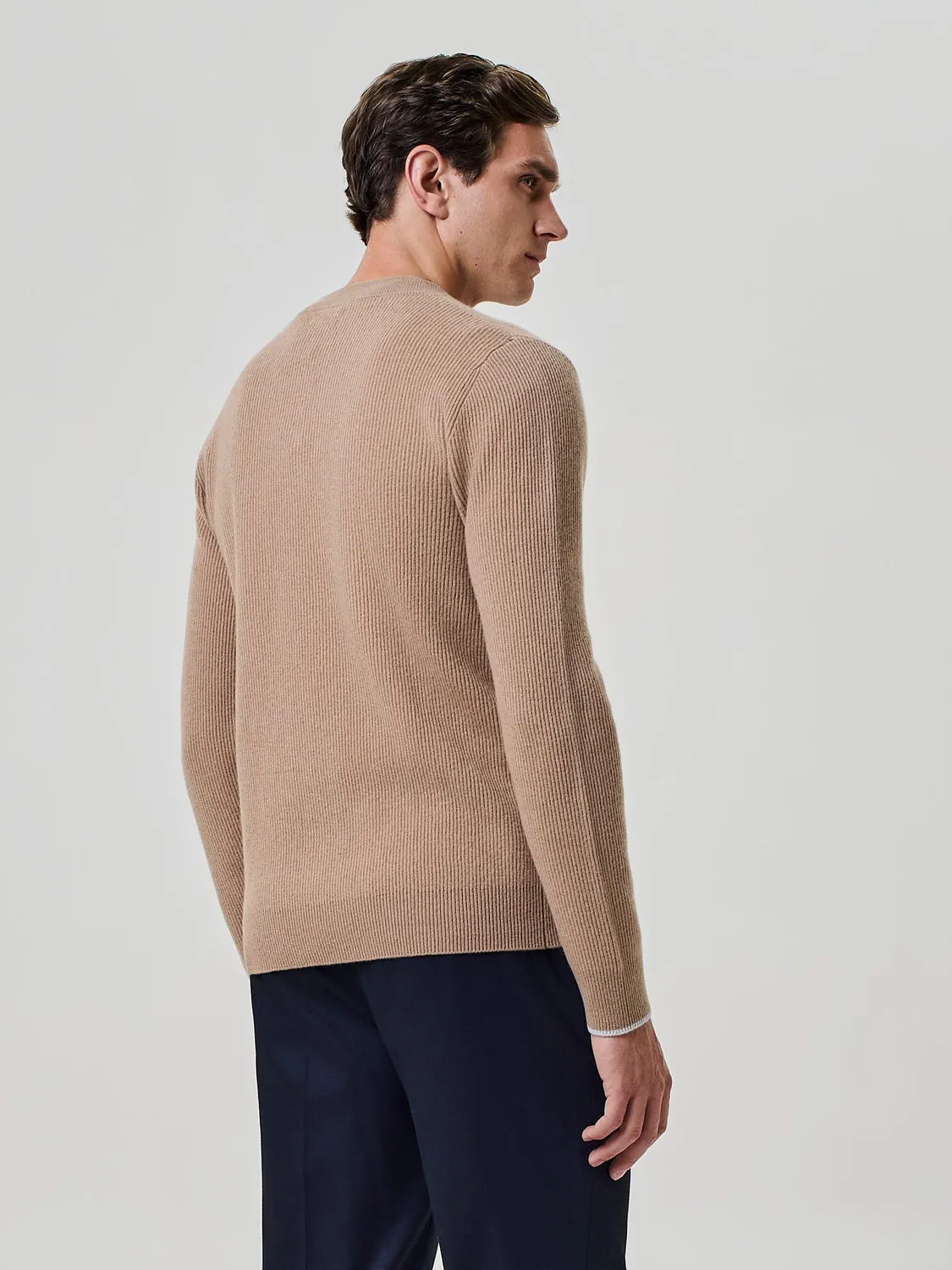 Paul Taylor maglia costa inglese cammello cashmere scollo V