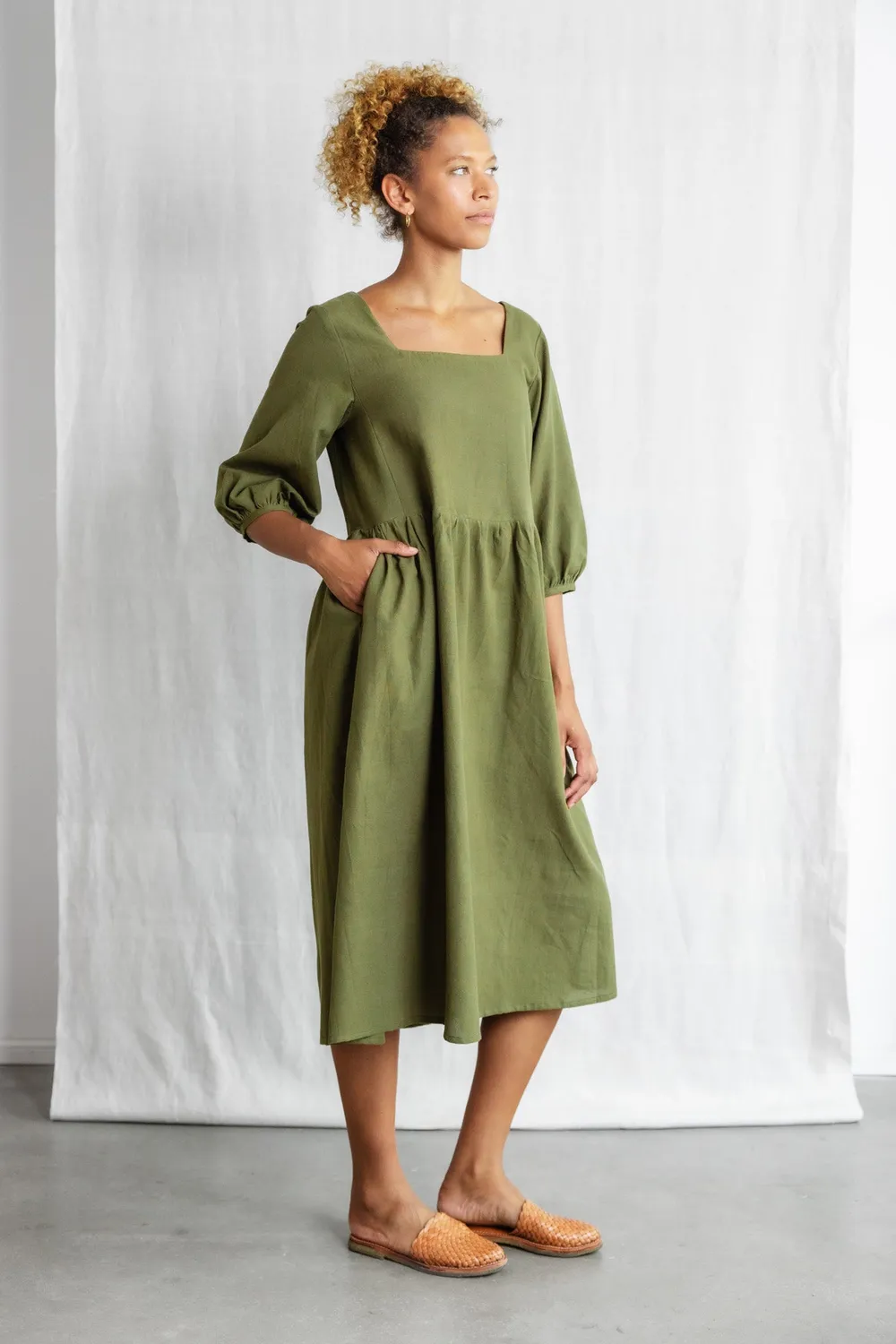 Jyoti Fair Works Rachana abito in cotone verde muschio
