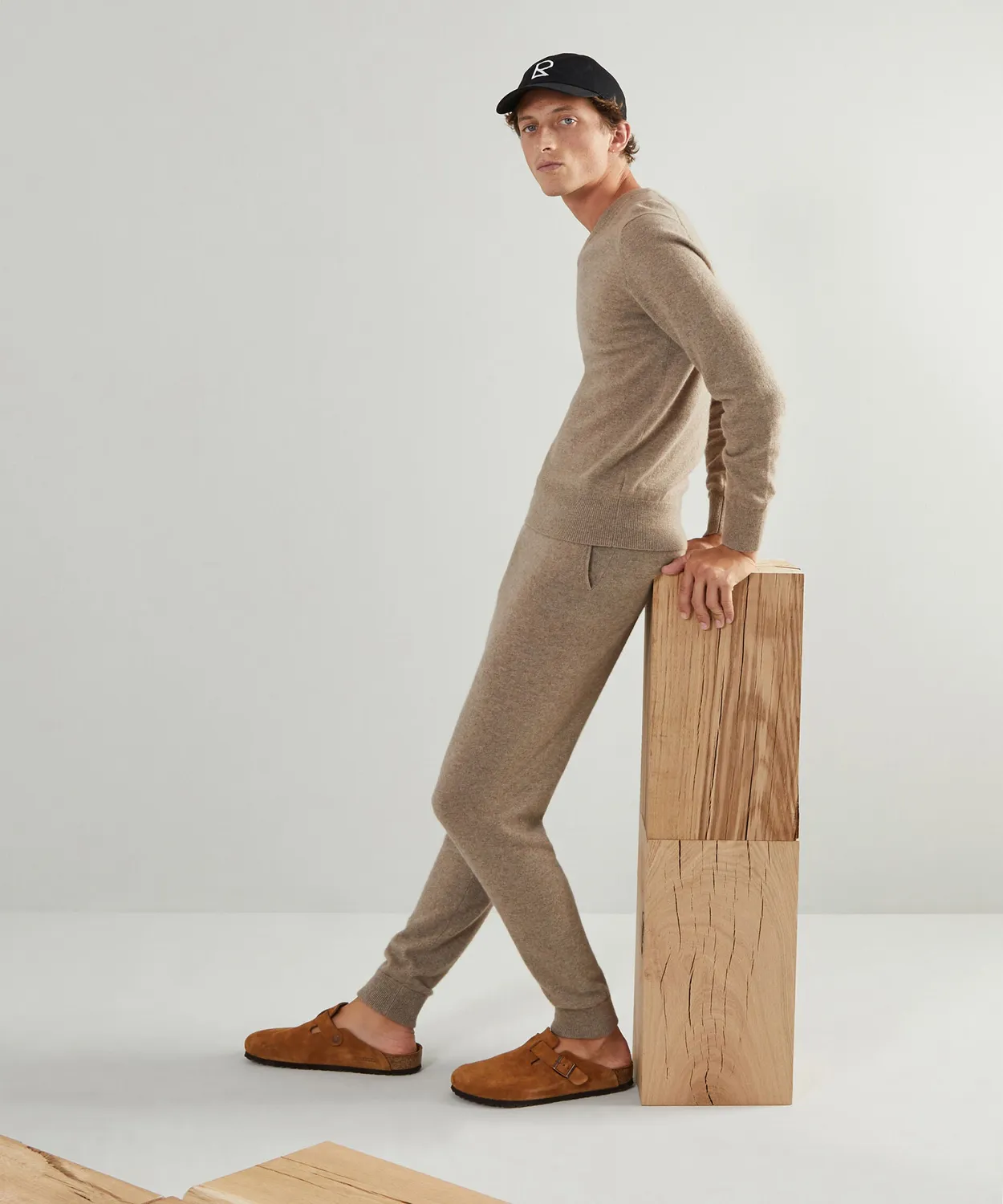 Rodier maglione cashmere scollo a V uomo marrone tortora