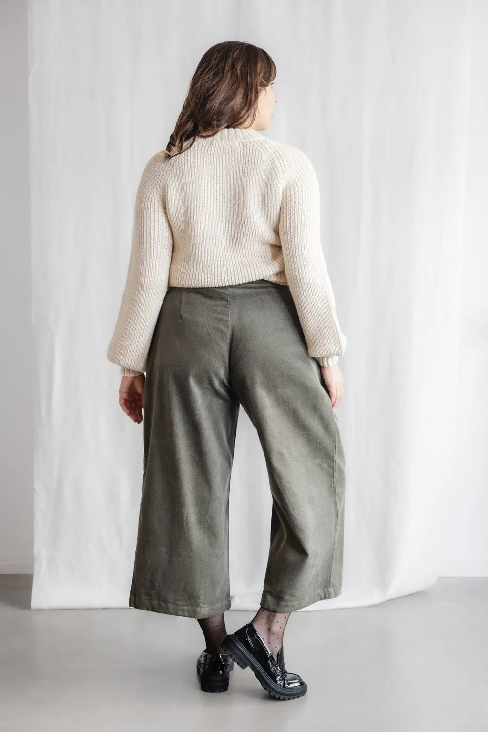 Jyoti Awasi culotte velluto cotone pistacchio larghe