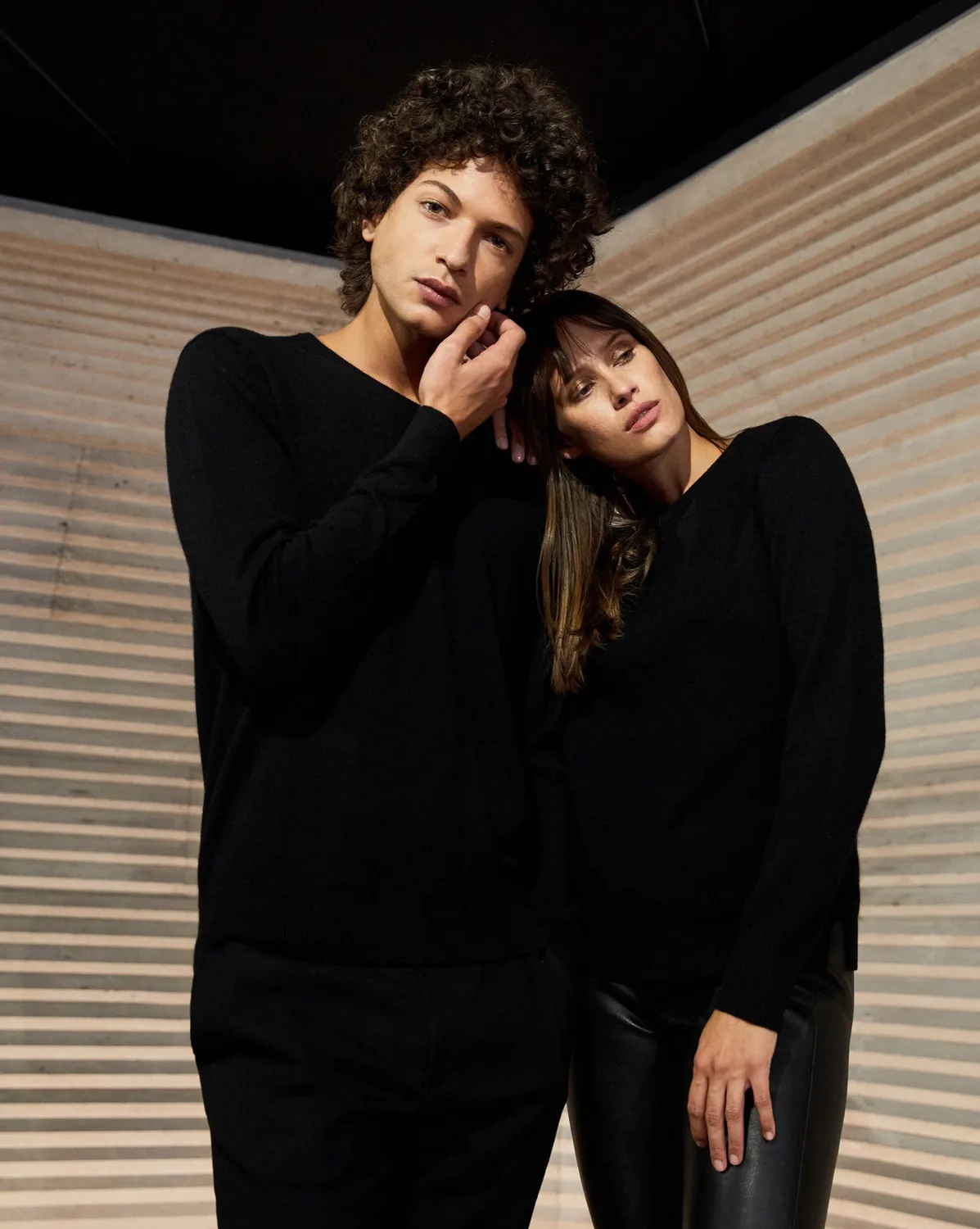 Rodier maglione scollo a V uomo cashmere nero