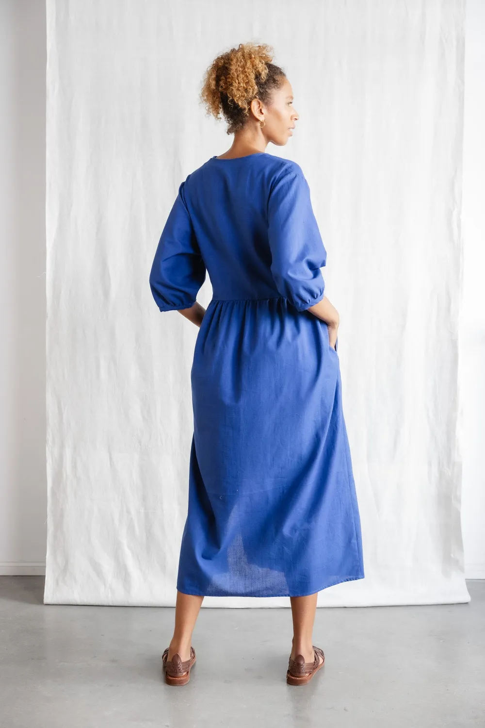 Jyoti Fair Works Paudali vestito midi blu cobalto cotone bio