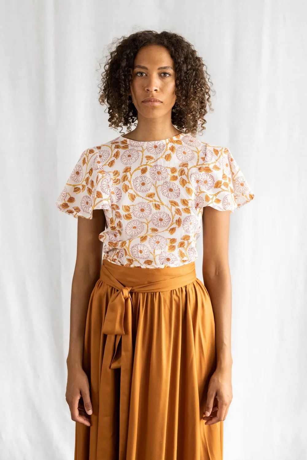 Jyoti - Fair Works Neeraj blusa cotone fiori incrocio