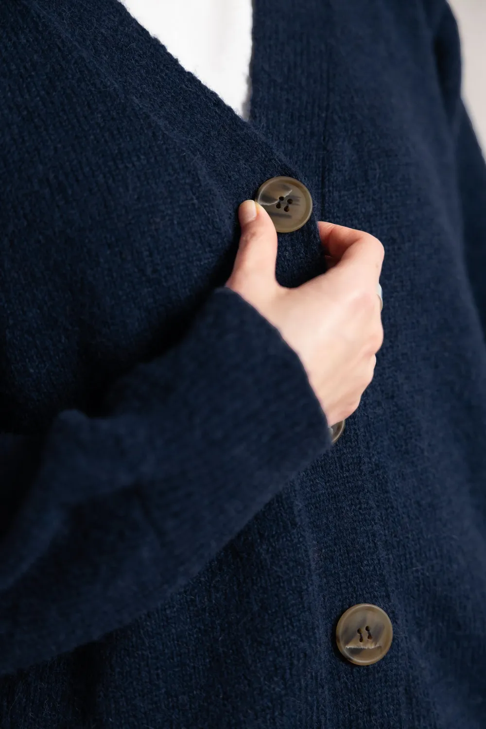 Jyoti Iquitos Blue cardigan lungo baby alpaca blu