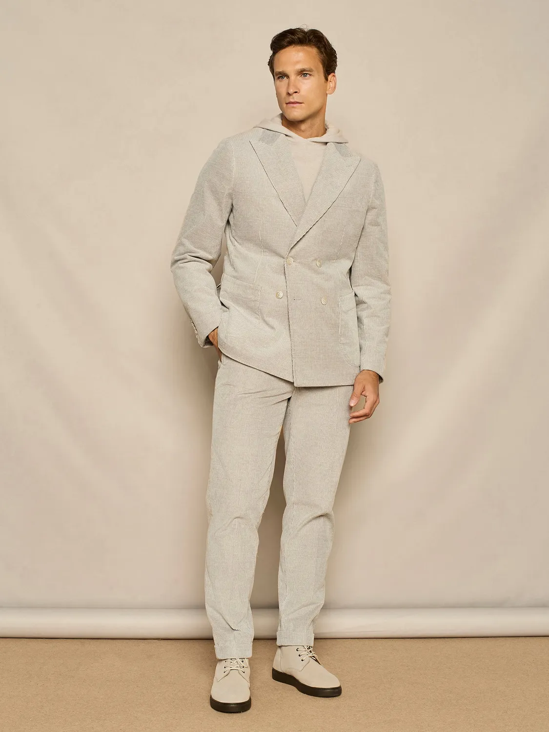 Paul Taylor Wide Fit velluto pantalone grigio chiaro