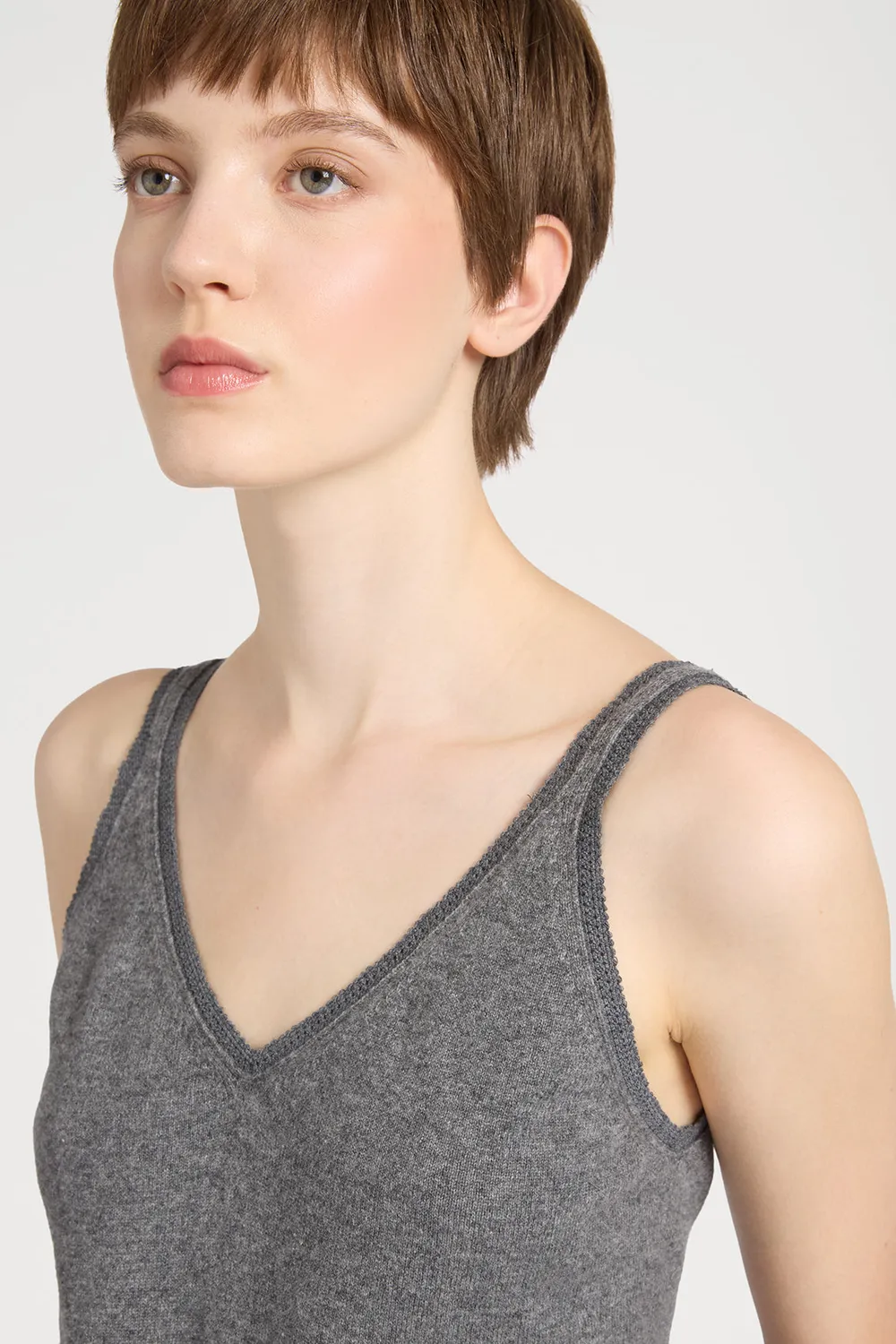 PORTS 1961 FW25 Grey V-Neck top grigio cropped
